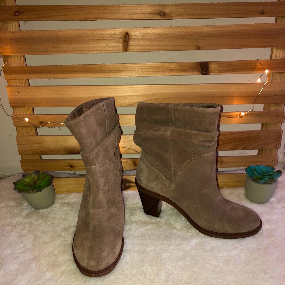 VINCE CAMUTO Slouch Suede Ankle Boots Women 6M